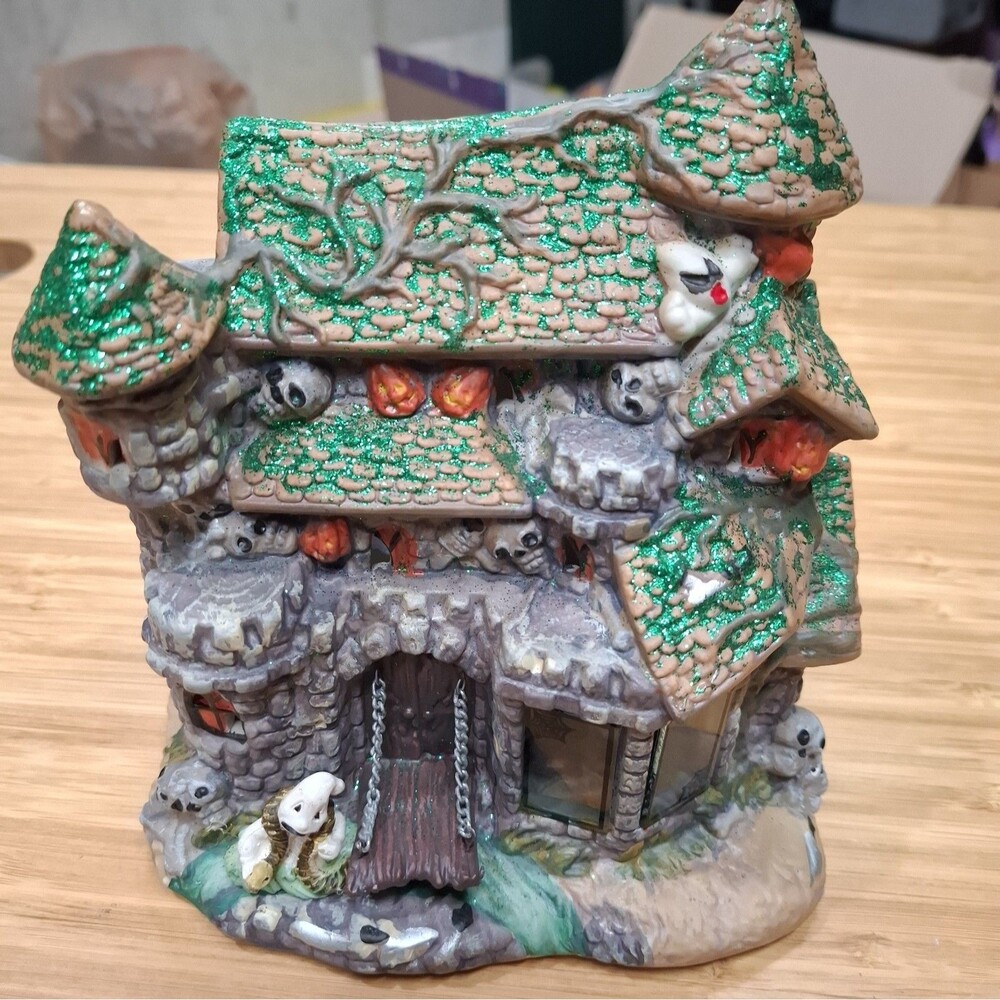 Halloween Village Haunted House Mansion Castle w/ Drawbridge, Skulls, Like Lemax